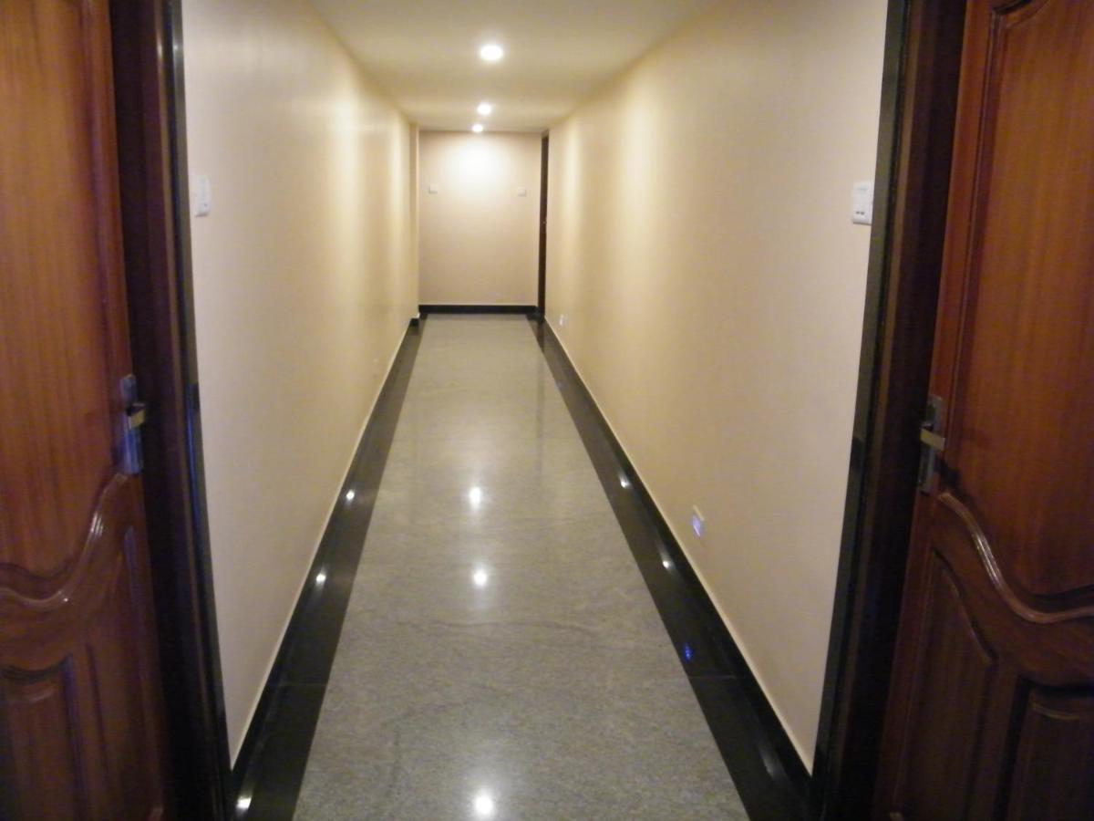 钦奈 The White House Residency酒店 外观 照片